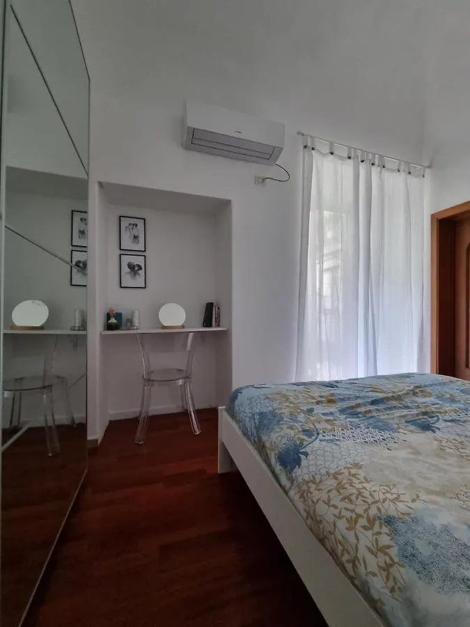 Mimi Luxury Home CTA 0*,