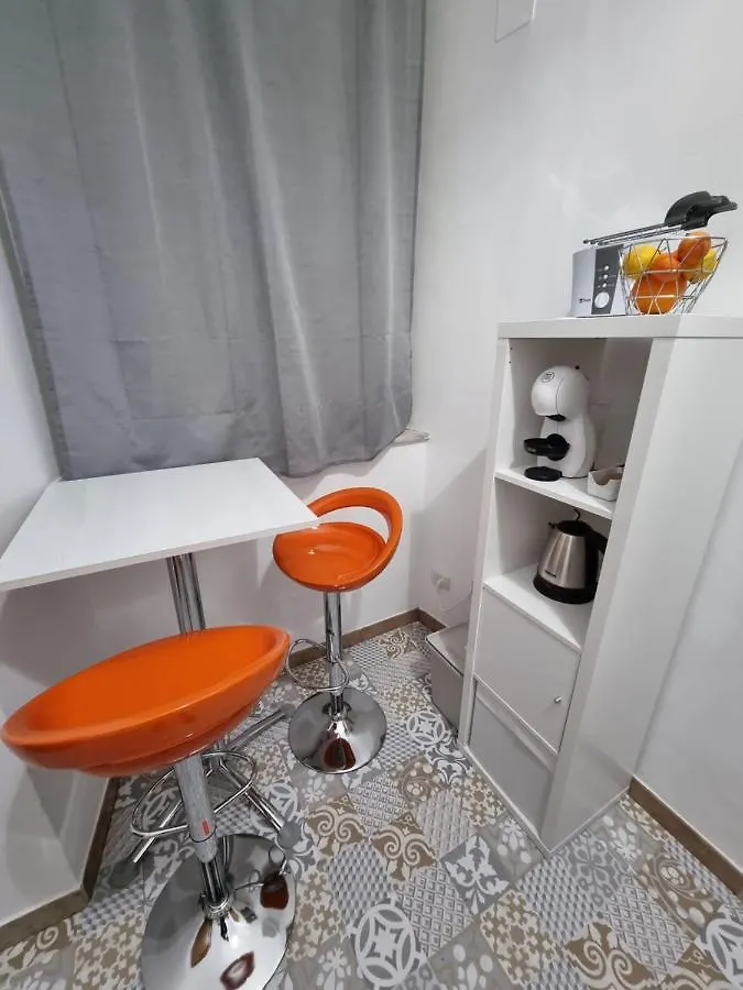 Lägenhet Mimi Luxury Home CTA Italien